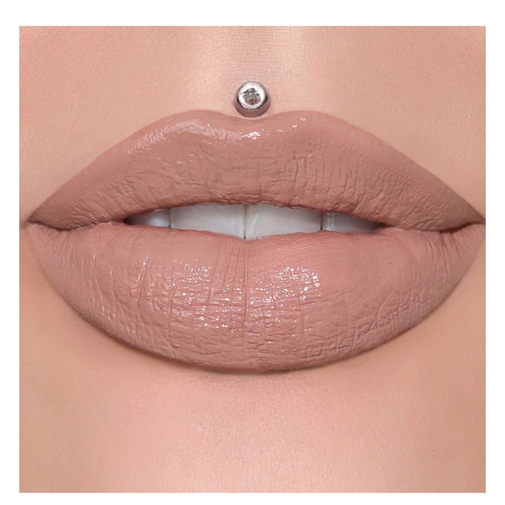 Jeffree Star Supreme Gloss in Mannequin. Brand new in box.